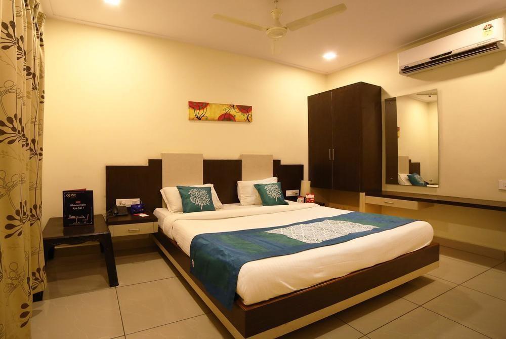 Oyo Rooms Mahanadu Road Vijayawāda Exterior photo