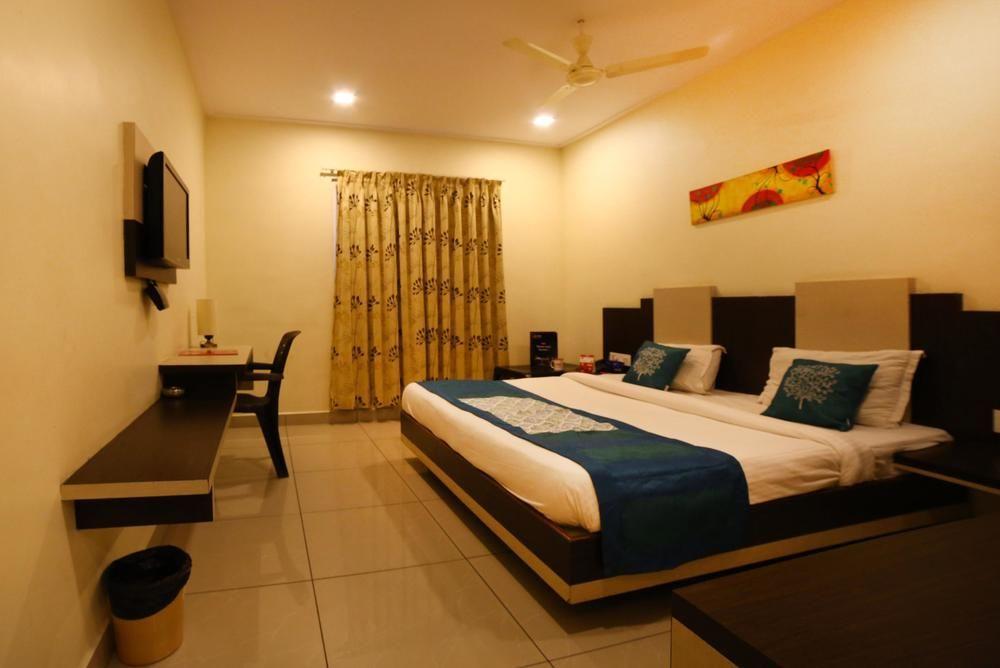 Oyo Rooms Mahanadu Road Vijayawāda Exterior photo